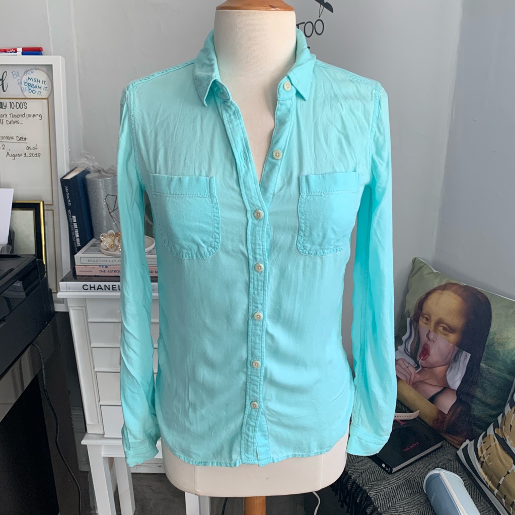 Mossimo// Button Down Size Small